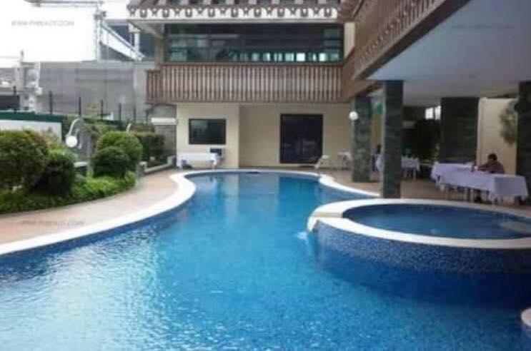 Pine Crest Condominium マニラ市 エクステリア 写真