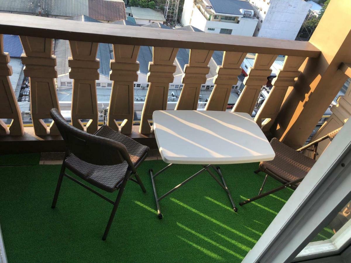 Pine Crest Condominium マニラ市 エクステリア 写真